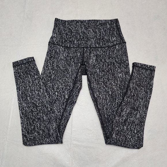 Lululemon size 6 high times pants jacquard black and white - Picture 4 of 11